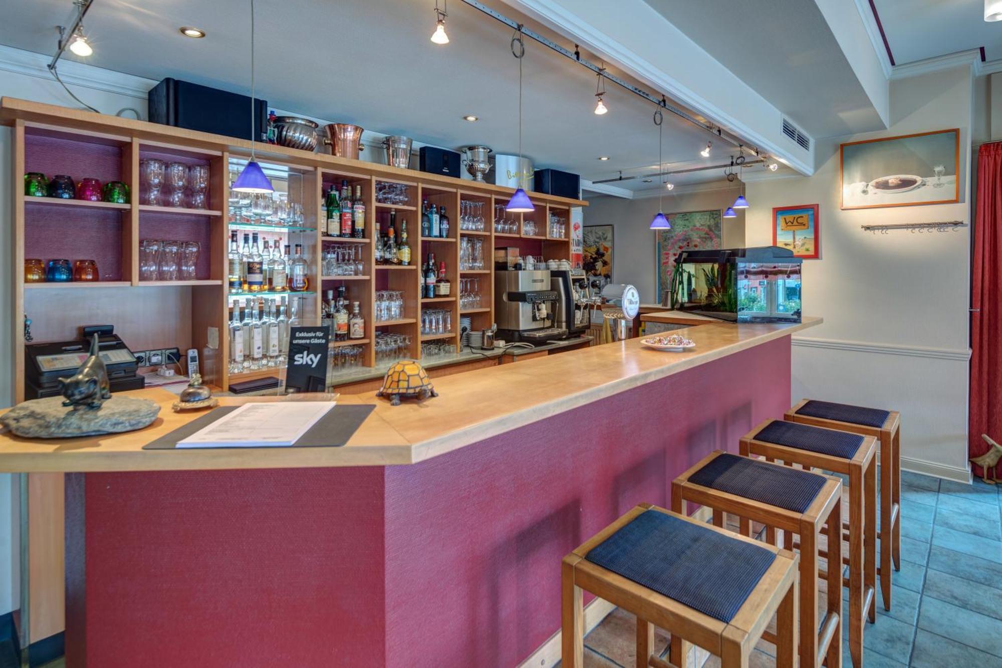 Hotel Leander Bitburg Bagian luar foto