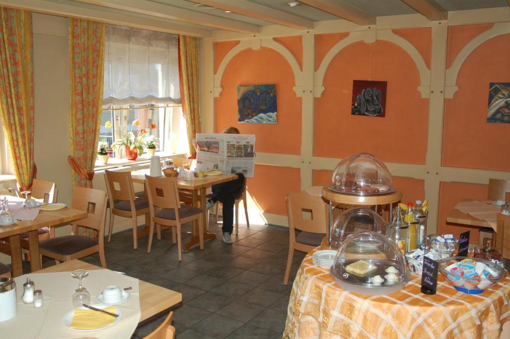 Hotel Leander Bitburg Bagian luar foto